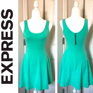 👗 Express Fit & Flare dress - Mint - Medium 👗